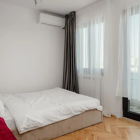 Calea Victoriei Skyview Old Town Apartment
